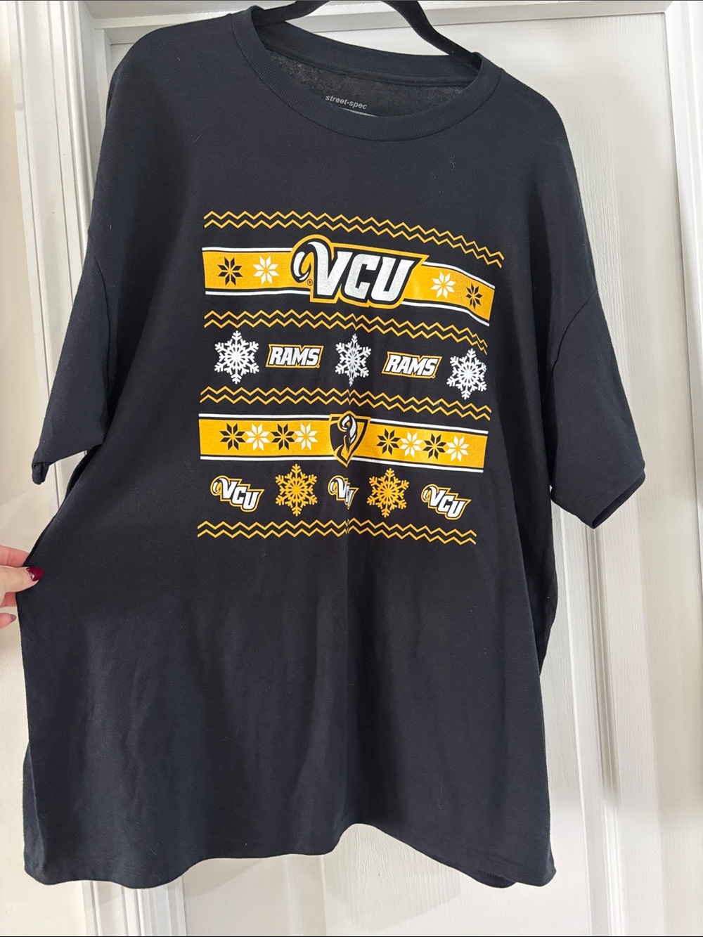 Rams Black Short Sleeve Graphic Tee
